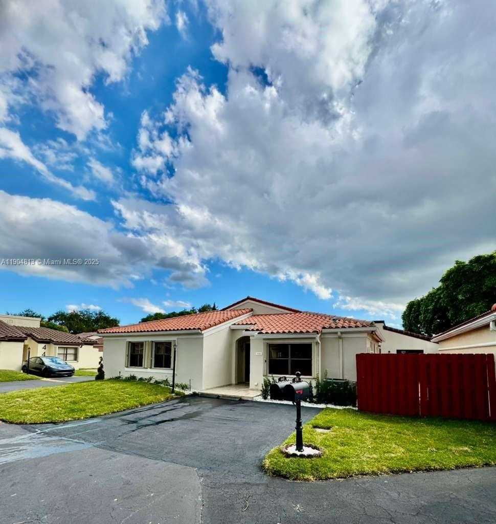 Small Image of 440 SOUTH WEST 88TH CT #440, Miami Number 3