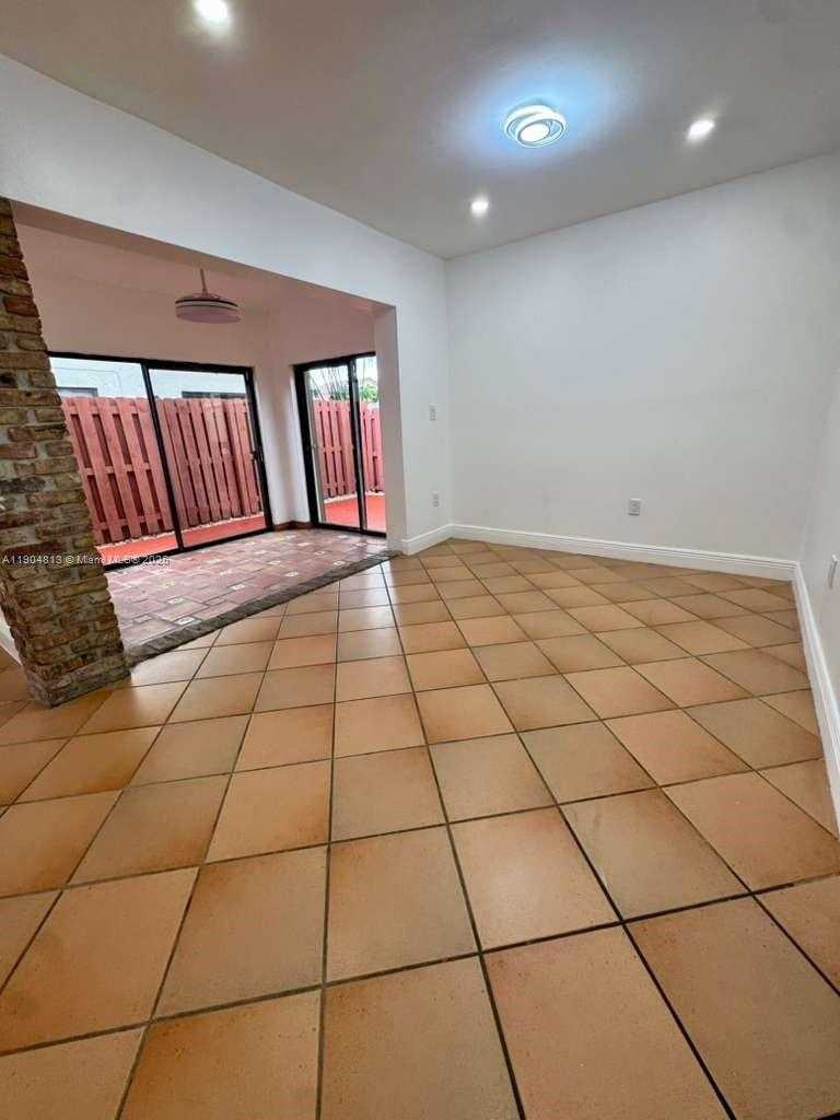 Small Image of 440 SOUTH WEST 88TH CT #440, Miami Number 7