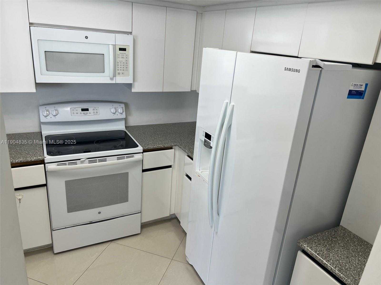 Small Image of 6767 COLLINS AVE #904, Miami Beach Number 12