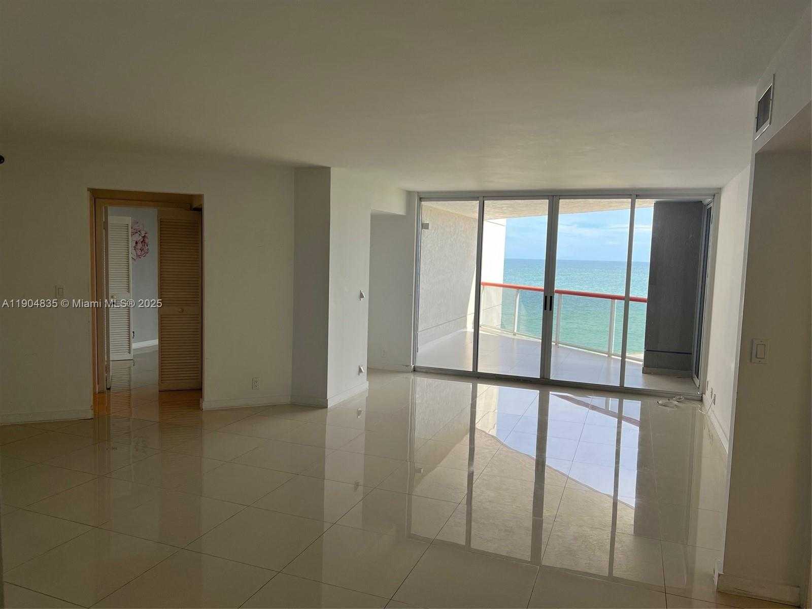 Small Image of 6767 COLLINS AVE #904, Miami Beach Number 5