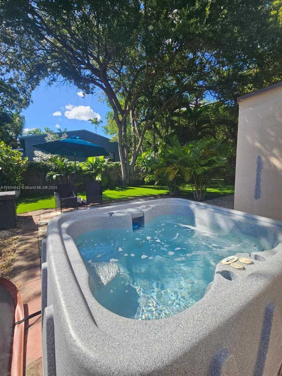 Small Image of 4764 NORTH WEST 11TH AVE, Miami Number 2