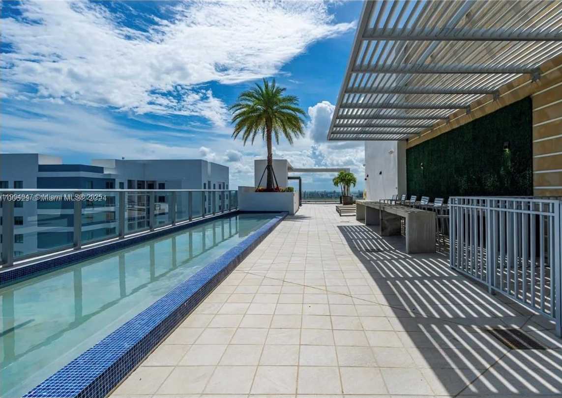 Small Image of Miami Number 13