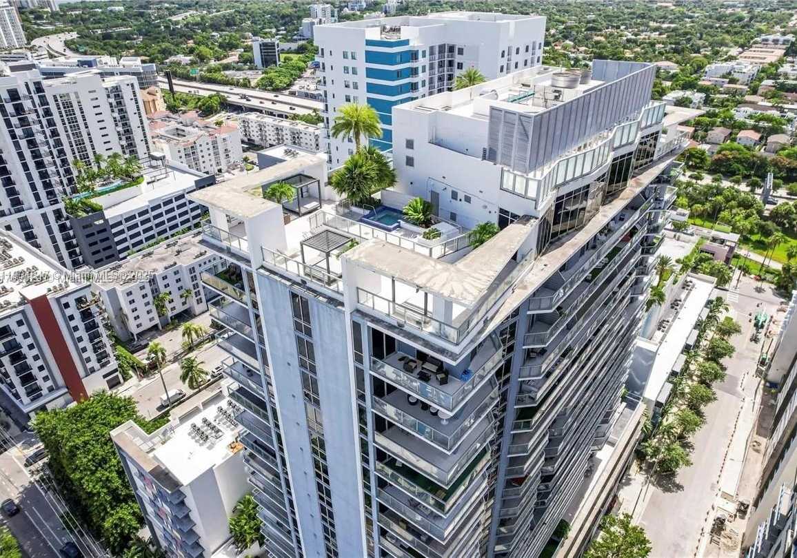 Small Image of Miami Number 16