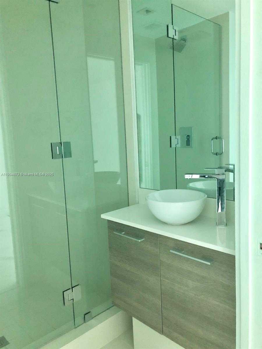 Small Image of 650 NORTH EAST 32 ST #4107, Miami Number 14