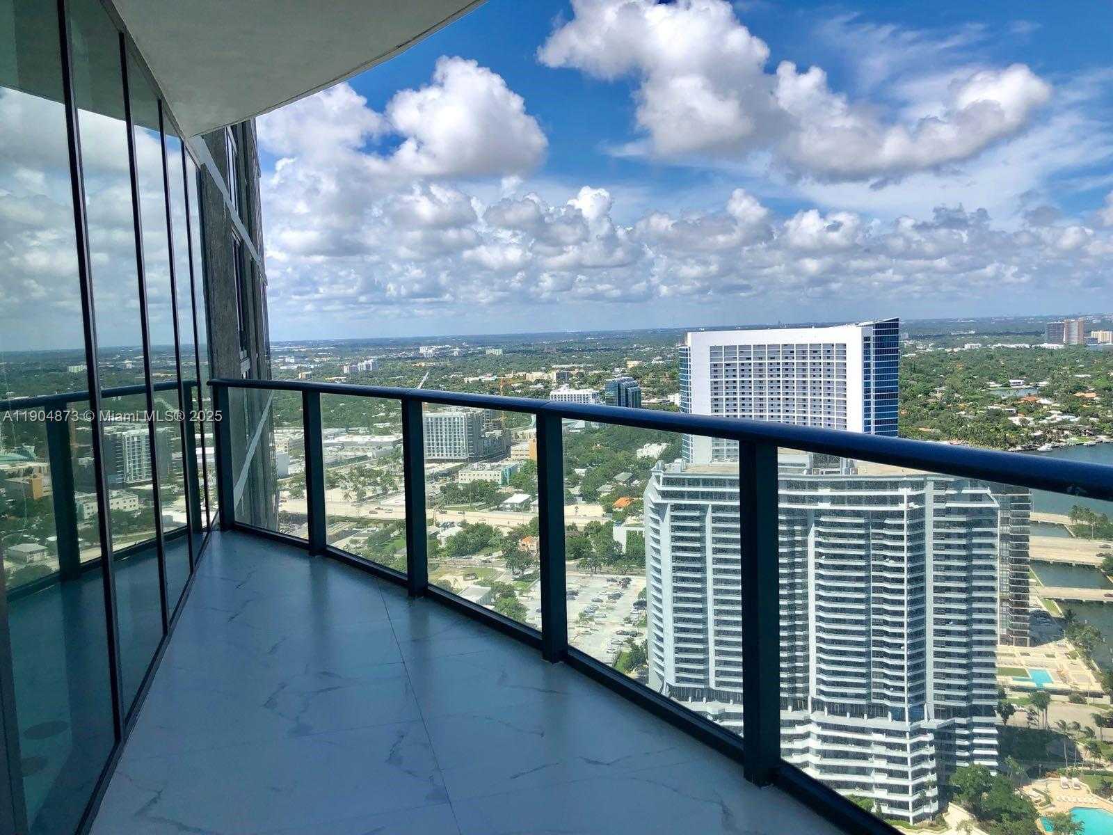 Small Image of 650 NORTH EAST 32 ST #4107, Miami Number 3