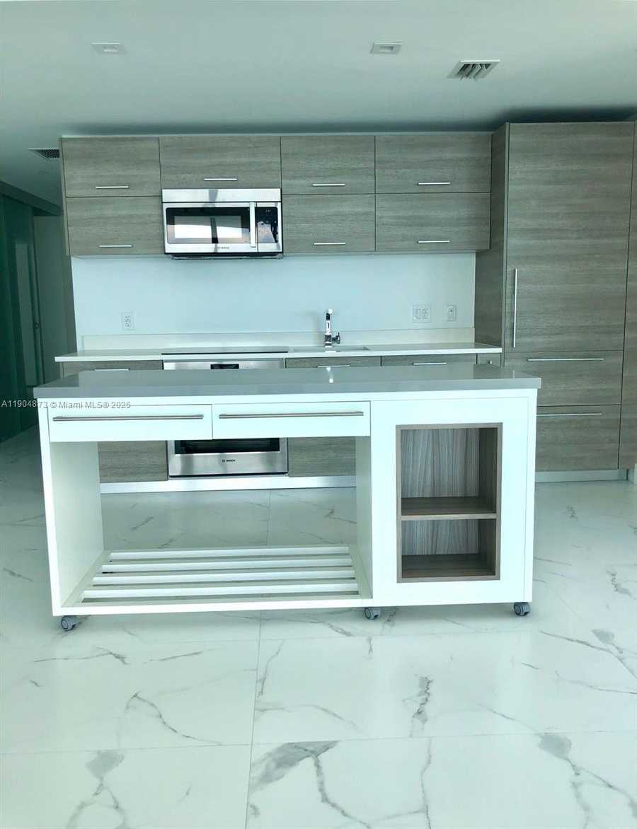 Small Image of 650 NORTH EAST 32 ST #4107, Miami Number 7