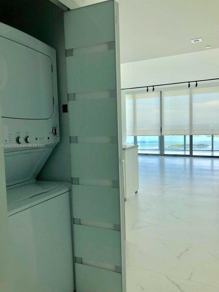 Small Image of 650 NORTH EAST 32 ST #4107, Miami Number 9