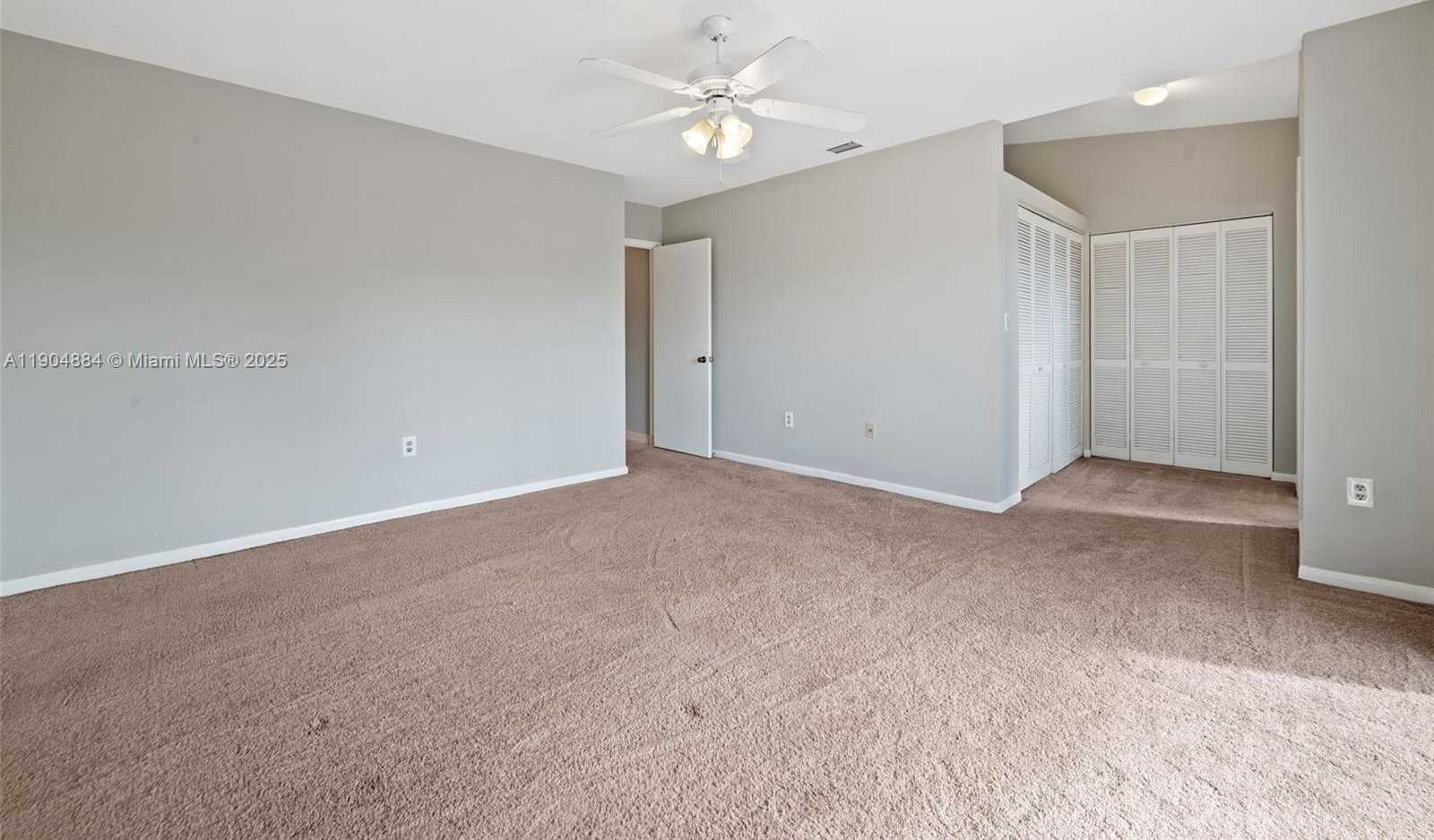 Small Image of 6654 NORTH WEST 173RD LN, Hialeah Number 14