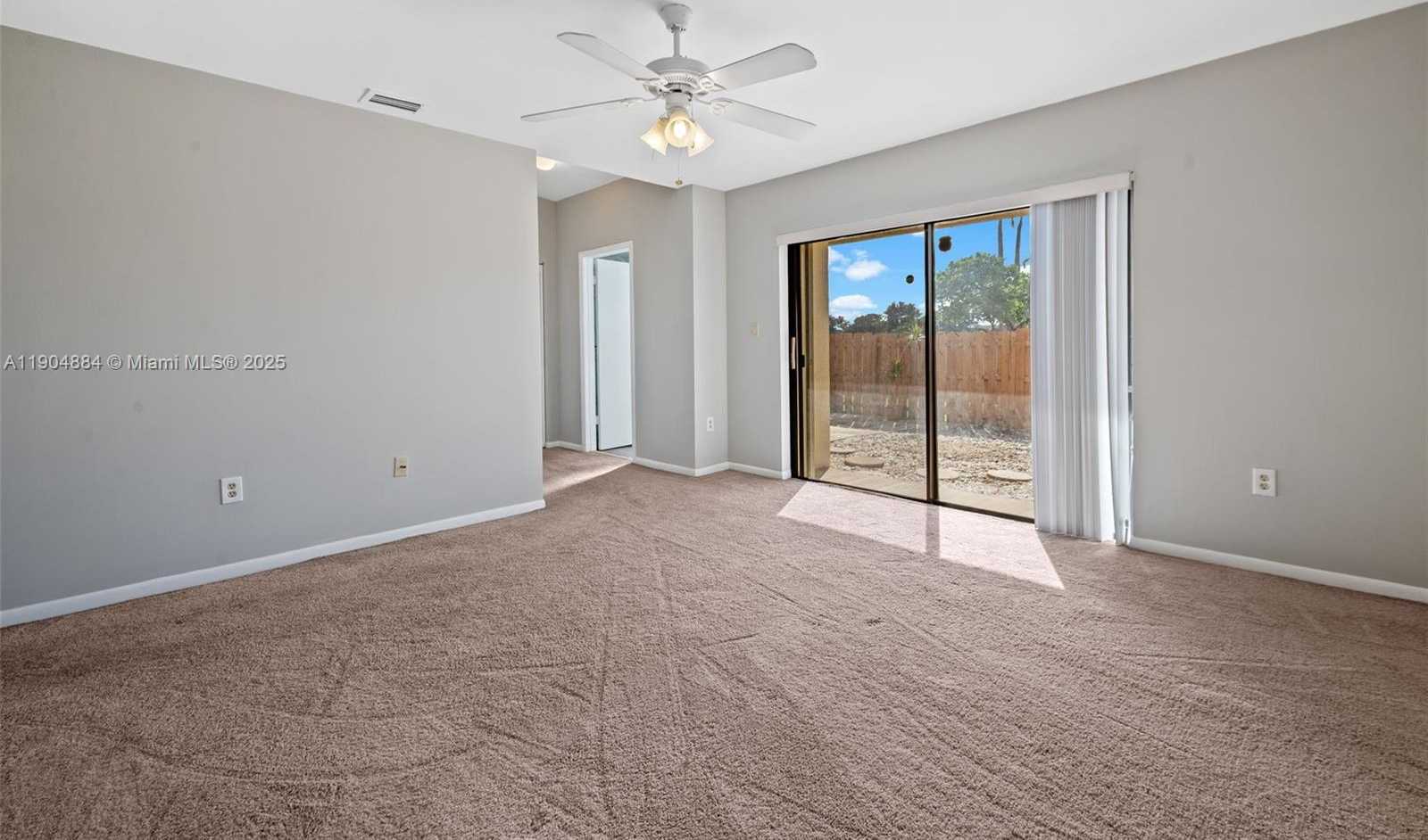 Small Image of 6654 NORTH WEST 173RD LN, Hialeah Number 15