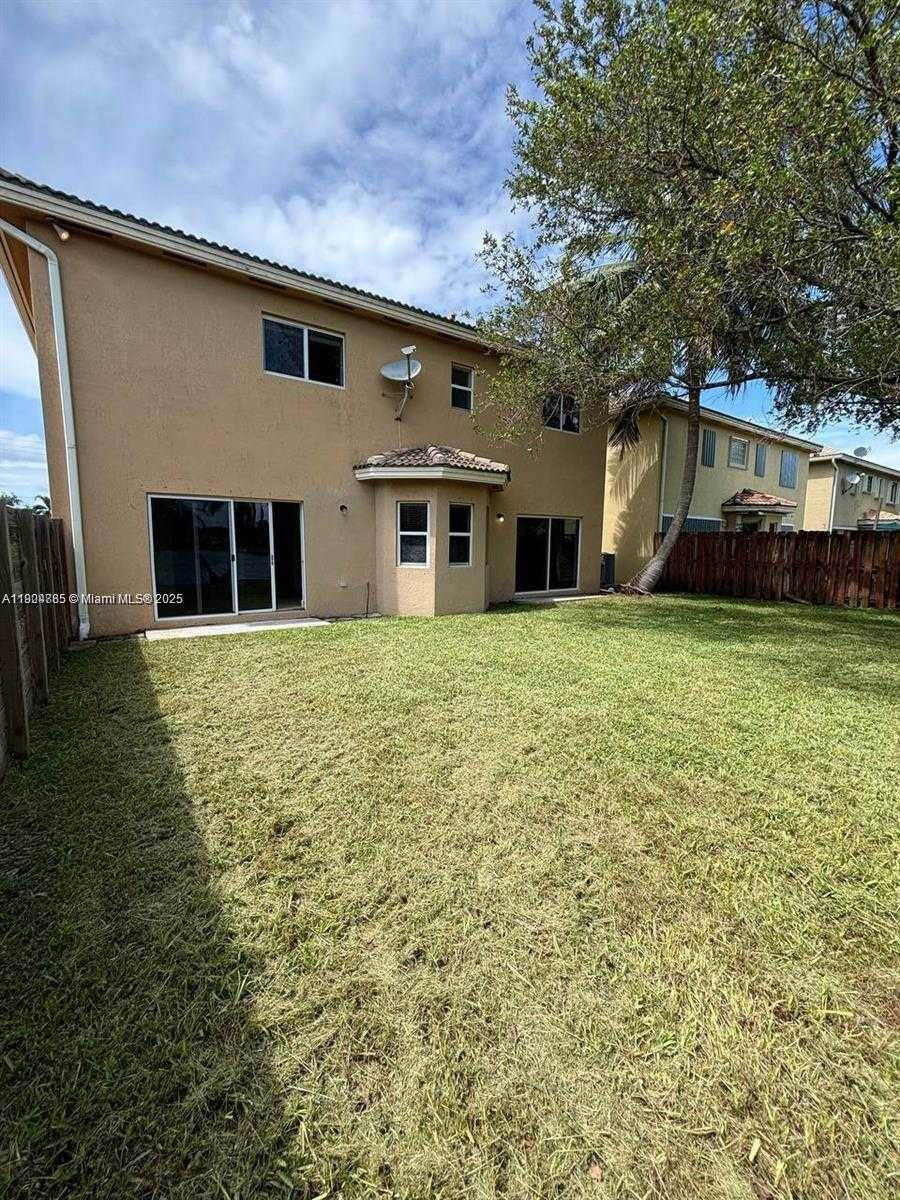 Small Image of 9032 SOUTH WEST 208TH TER #9032, Cutler Bay Number 10