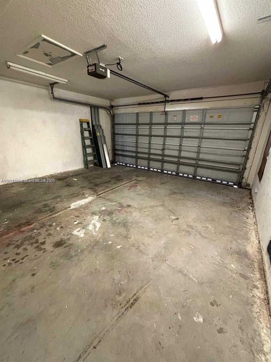 Small Image of 9032 SOUTH WEST 208TH TER #9032, Cutler Bay Number 12