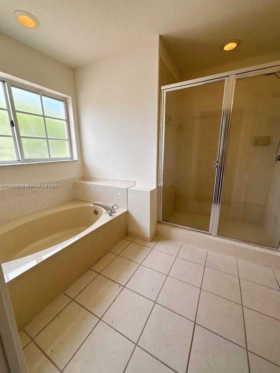 Small Image of 9032 SOUTH WEST 208TH TER #9032, Cutler Bay Number 16