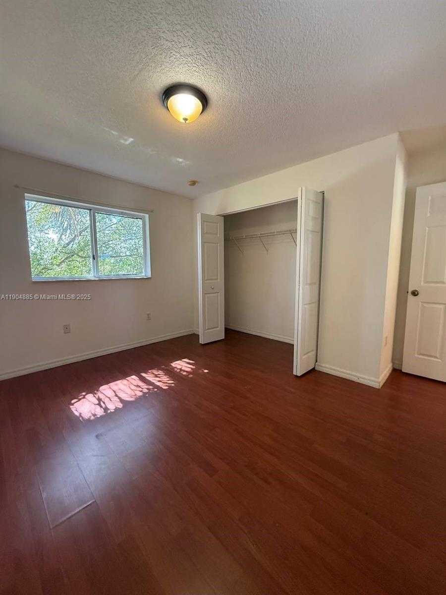 Small Image of 9032 SOUTH WEST 208TH TER #9032, Cutler Bay Number 19