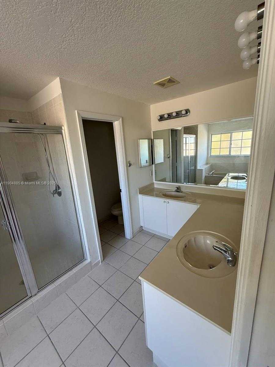 Small Image of 9032 SOUTH WEST 208TH TER #9032, Cutler Bay Number 20