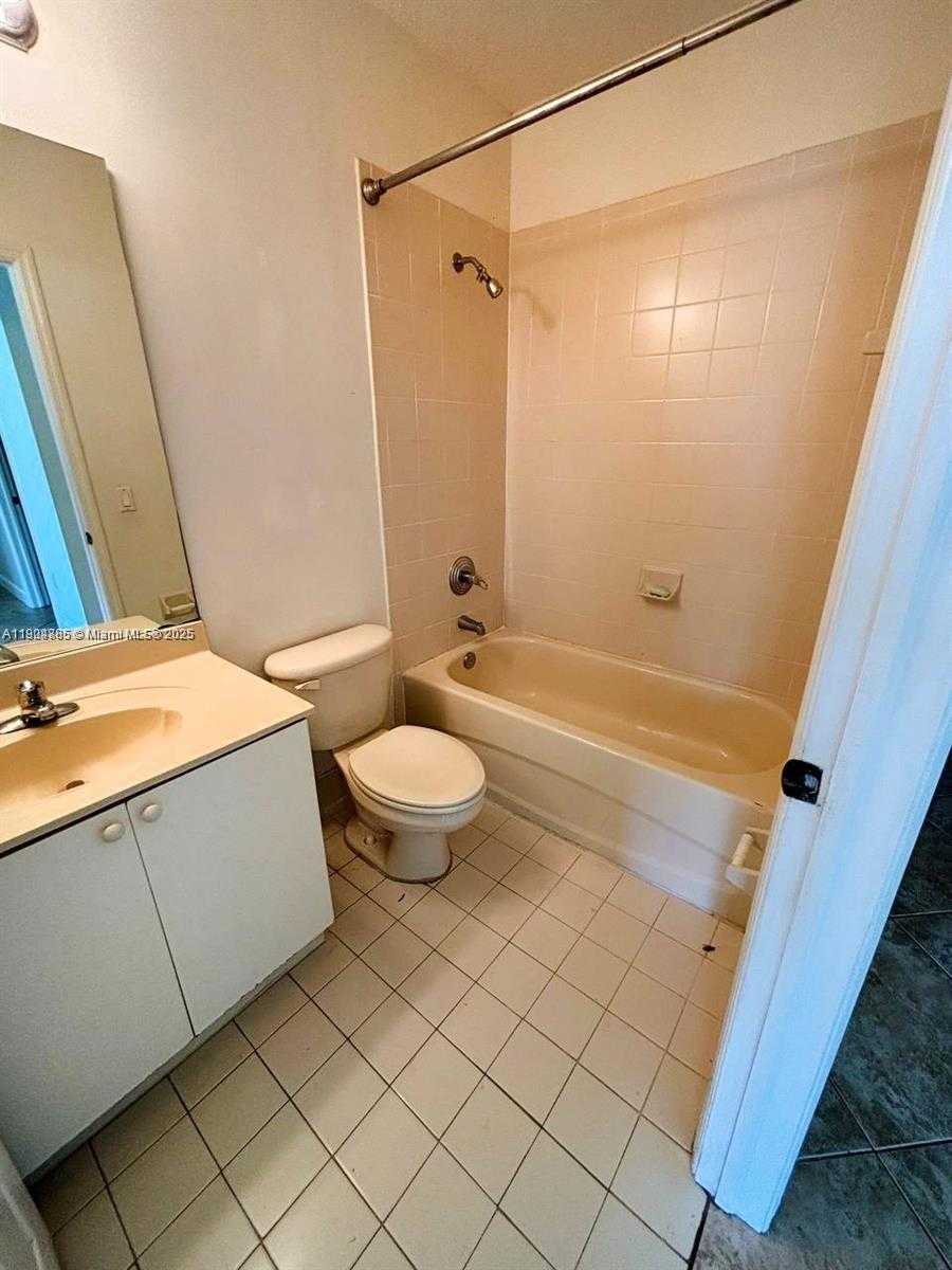 Small Image of 9032 SOUTH WEST 208TH TER #9032, Cutler Bay Number 21