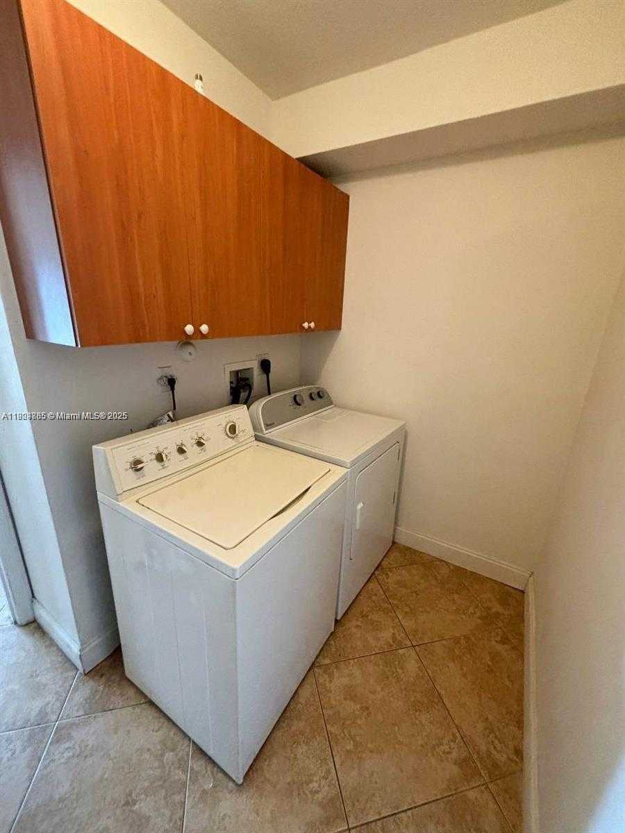 Small Image of 9032 SOUTH WEST 208TH TER #9032, Cutler Bay Number 22