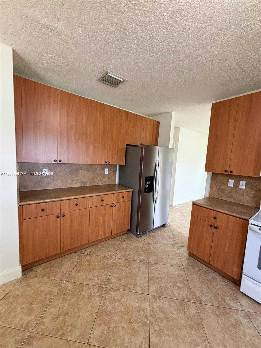 Small Image of 9032 SOUTH WEST 208TH TER #9032, Cutler Bay Number 25