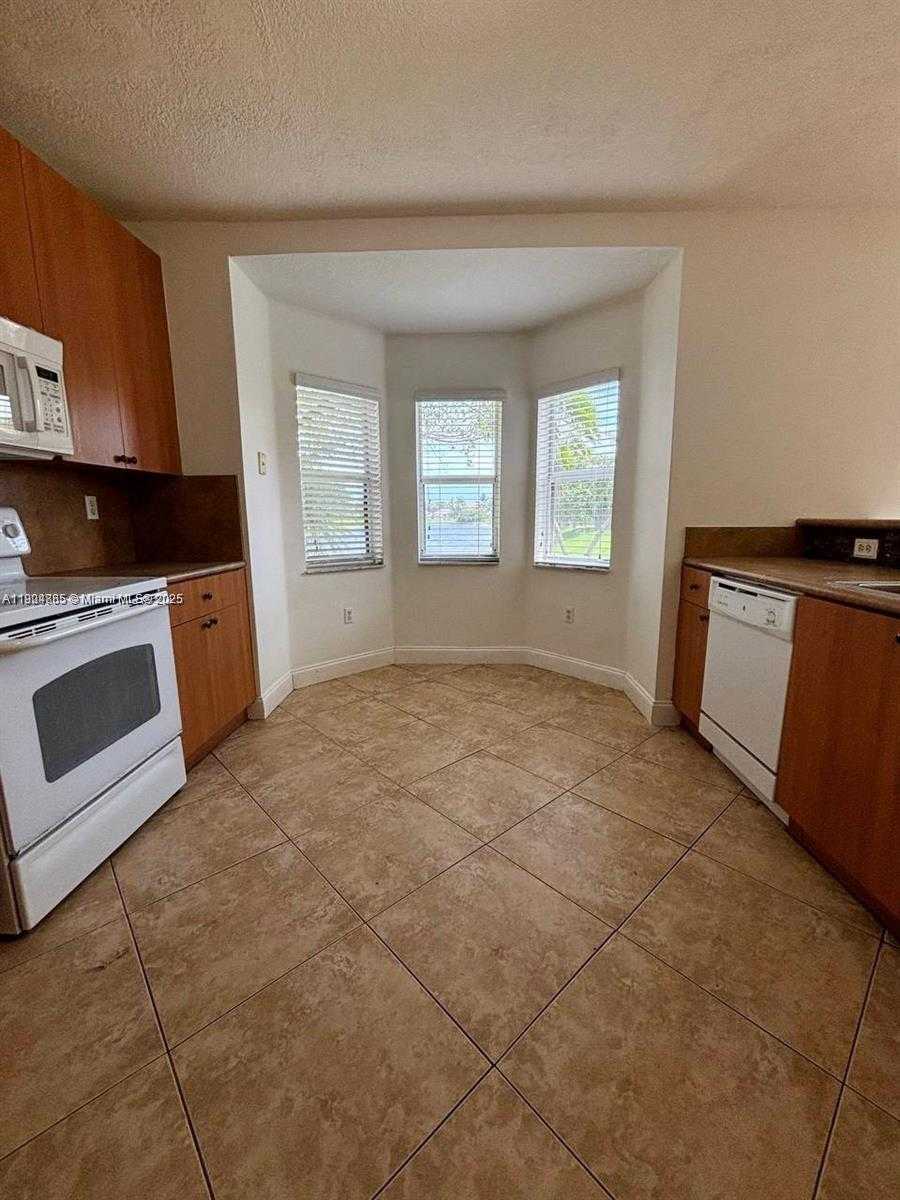 Small Image of 9032 SOUTH WEST 208TH TER #9032, Cutler Bay Number 27