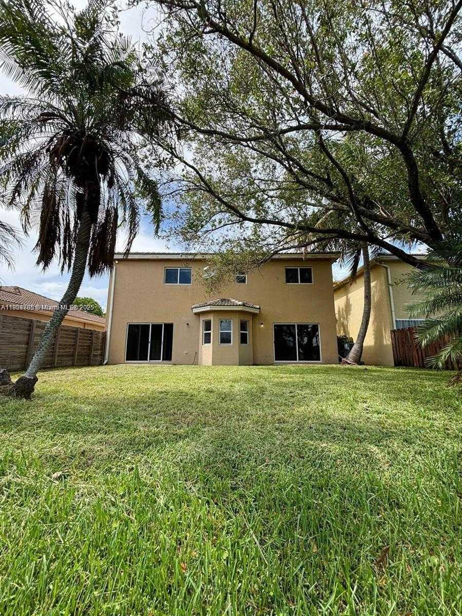 Small Image of 9032 SOUTH WEST 208TH TER #9032, Cutler Bay Number 9