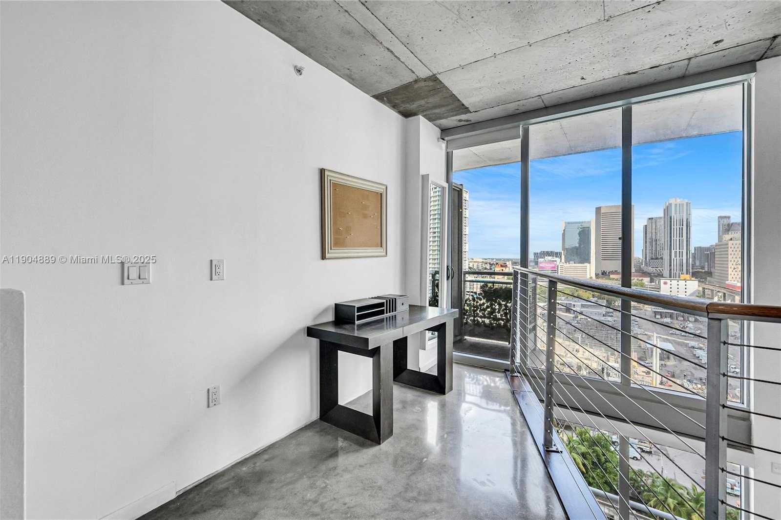 Small Image of 690 SOUTH WEST 1ST CT #1713, Miami Number 27