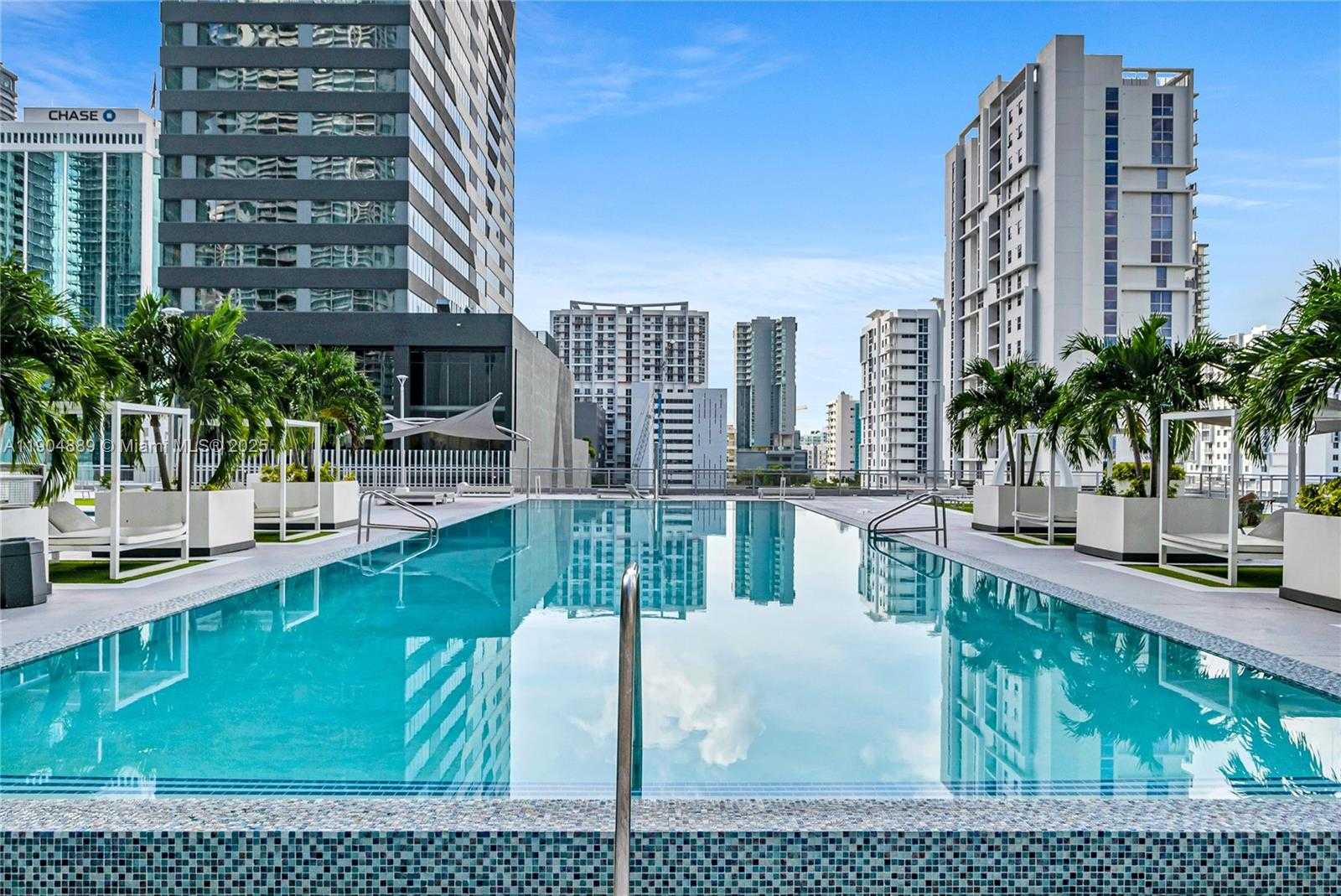 Small Image of 690 SOUTH WEST 1ST CT #1713, Miami Number 36