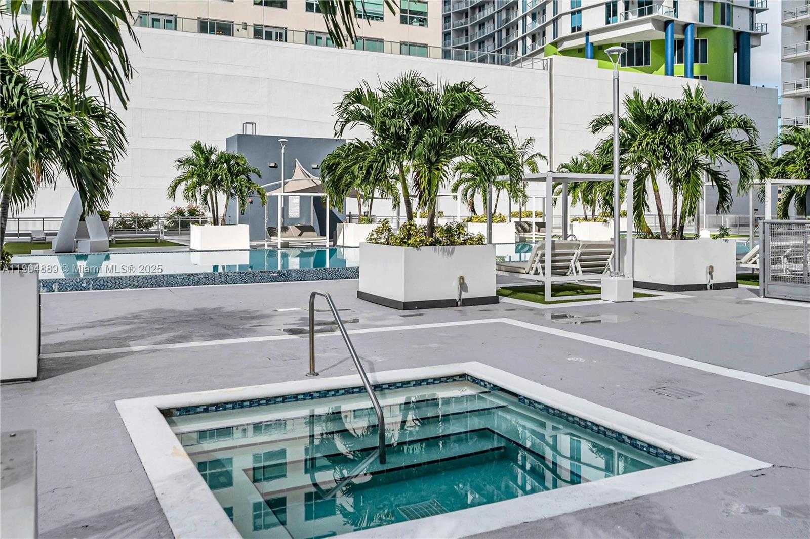 Small Image of 690 SOUTH WEST 1ST CT #1713, Miami Number 40