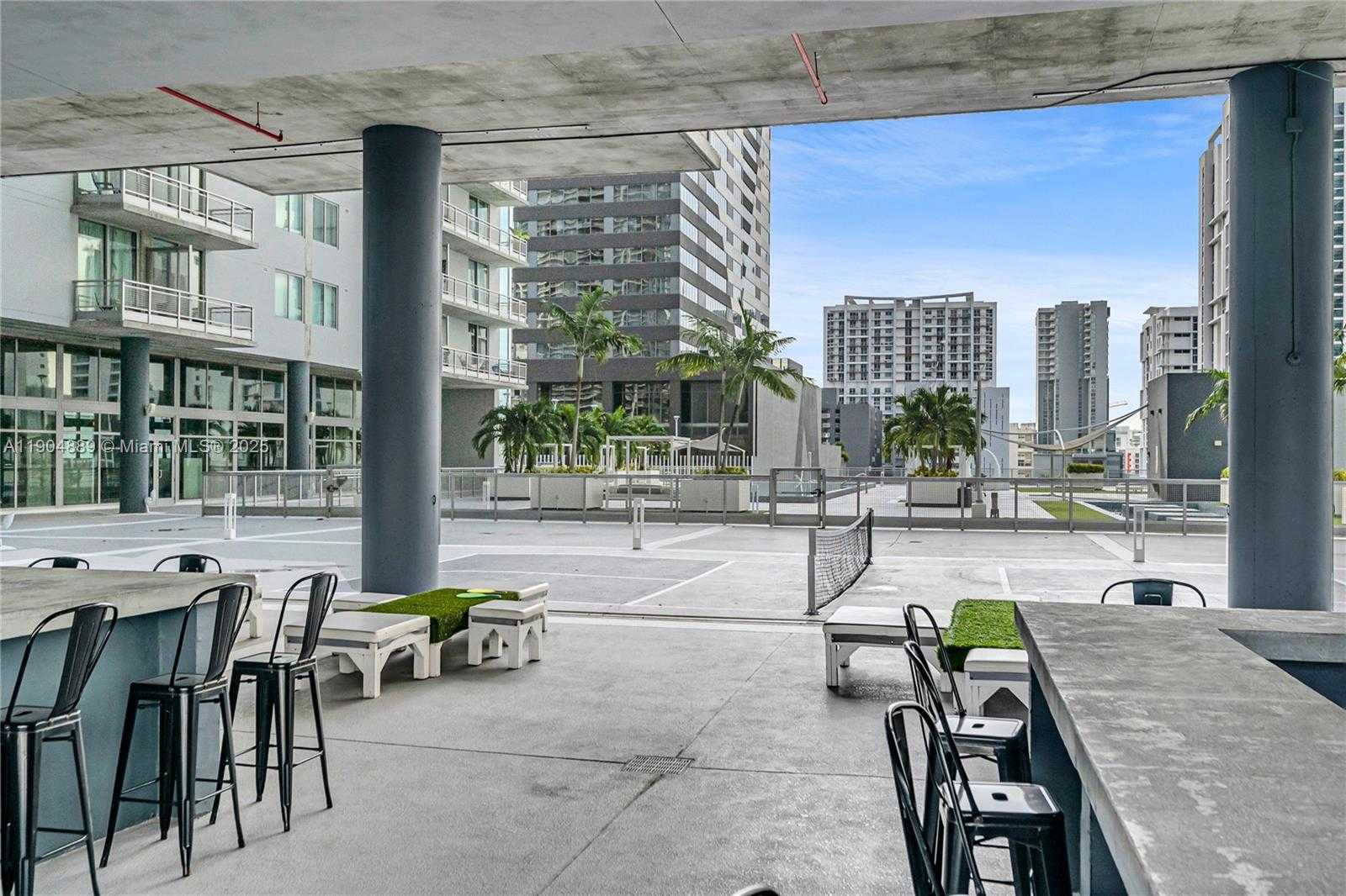 Small Image of 690 SOUTH WEST 1ST CT #1713, Miami Number 44