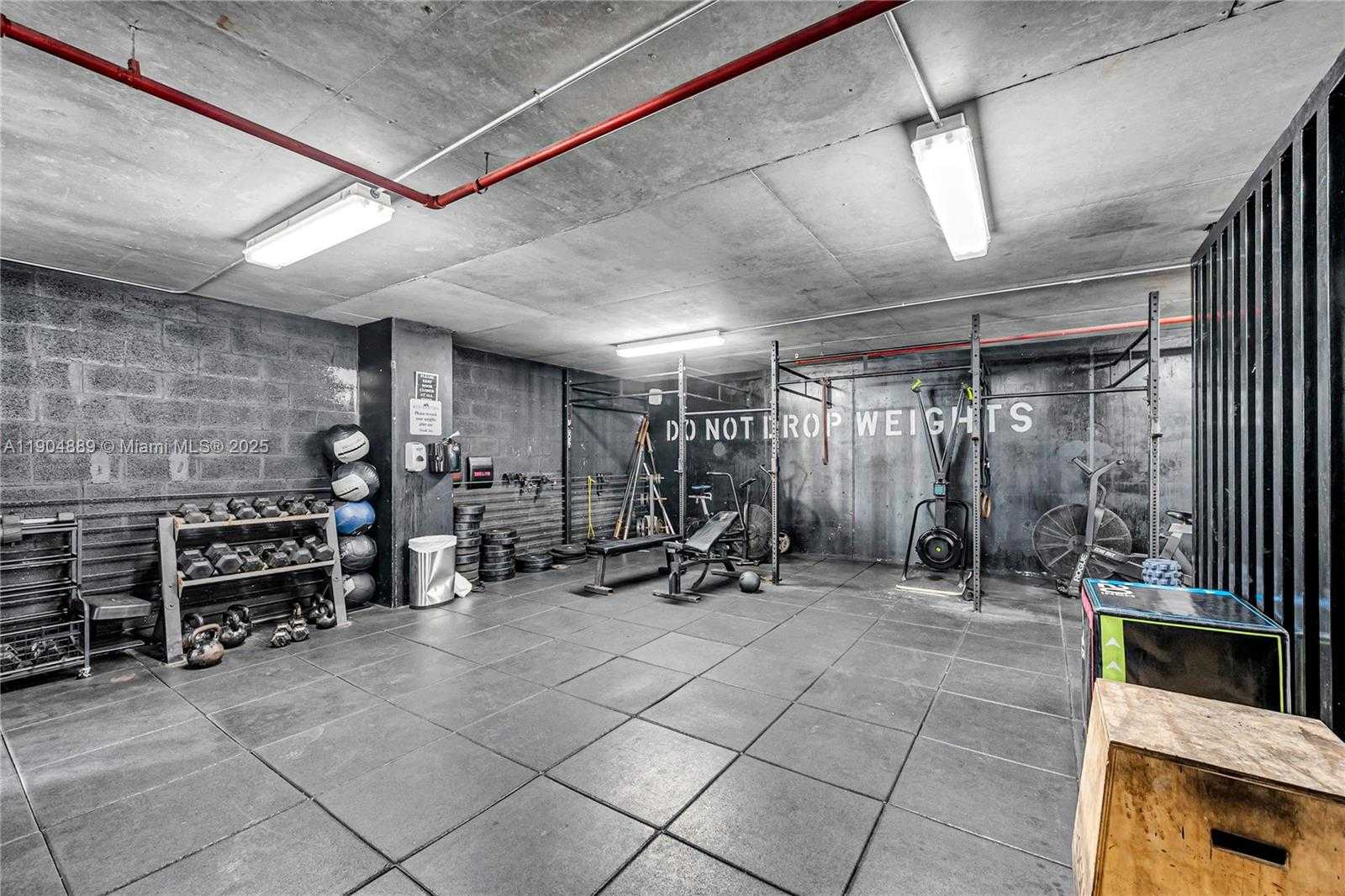 Small Image of 690 SOUTH WEST 1ST CT #1713, Miami Number 50