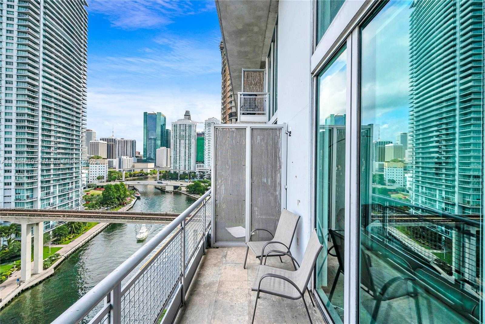 Small Image of 690 SOUTH WEST 1ST CT #1713, Miami Number 6