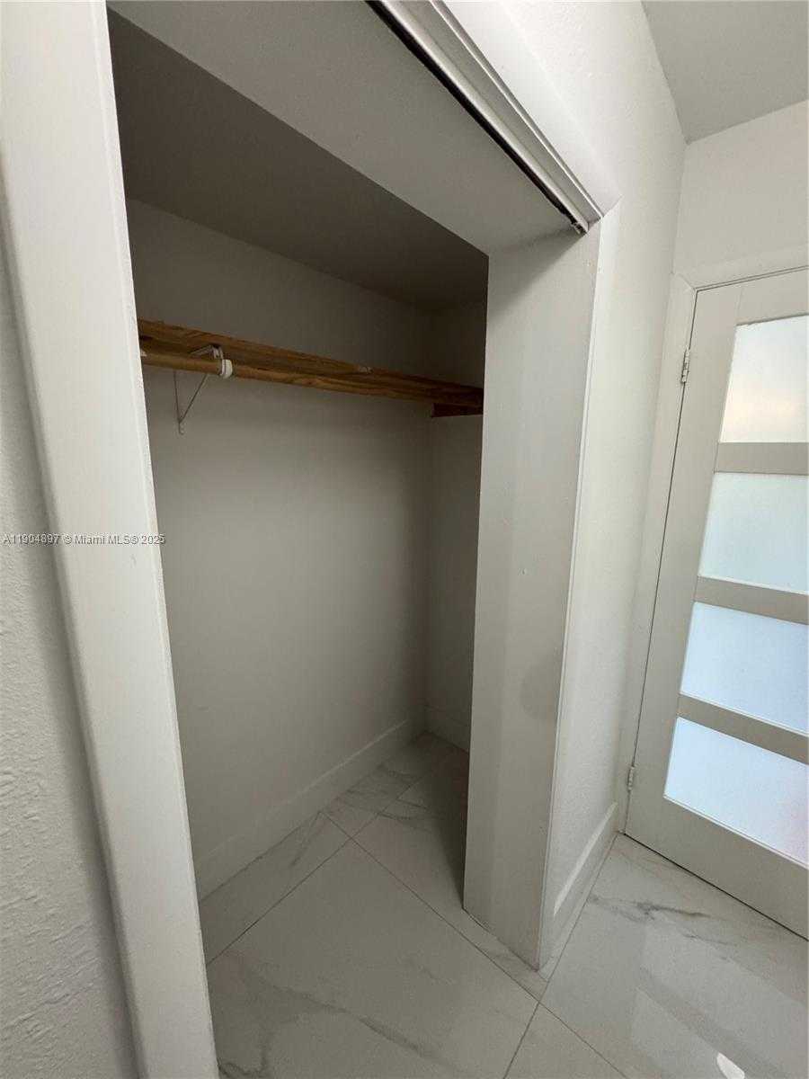 Small Image of 19035 NORTH WEST 11TH CT #10935, Miami Gardens Number 6