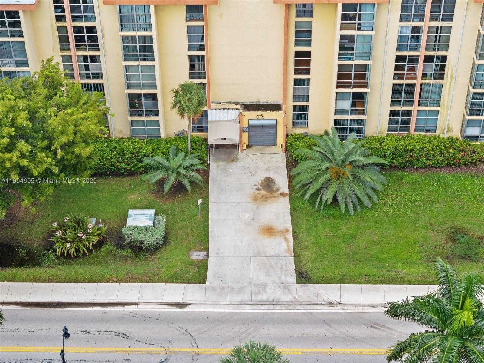 Small Image of 200 172ND ST #108, Sunny Isles Beach Number 5