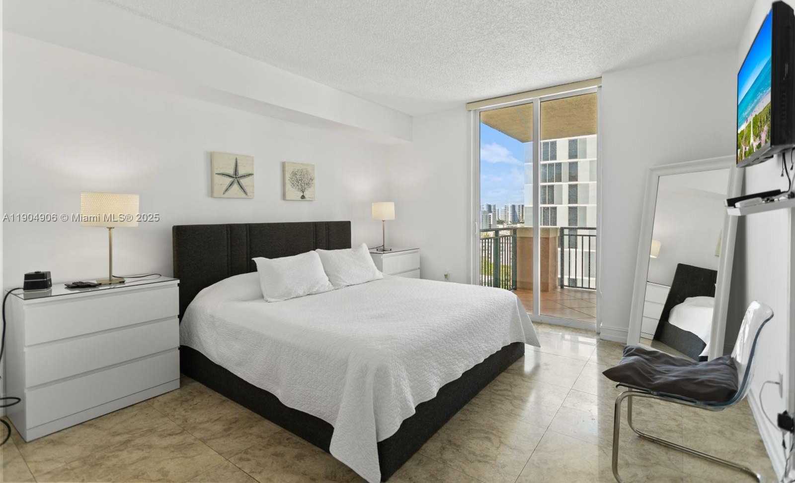 Small Image of 17555 ATLANTIC BLVD #PH7, Sunny Isles Beach Number 10
