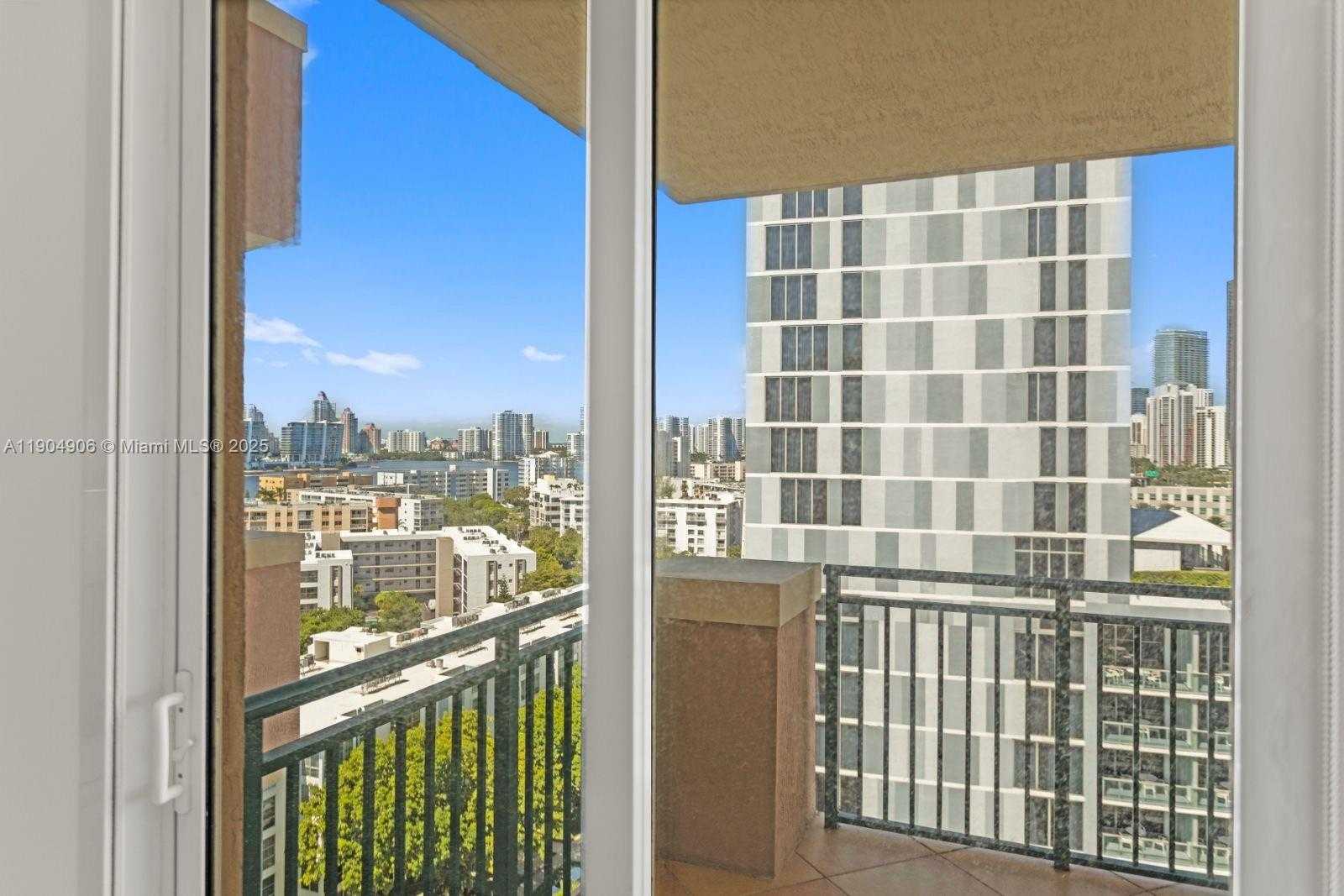 Small Image of 17555 ATLANTIC BLVD #PH7, Sunny Isles Beach Number 16