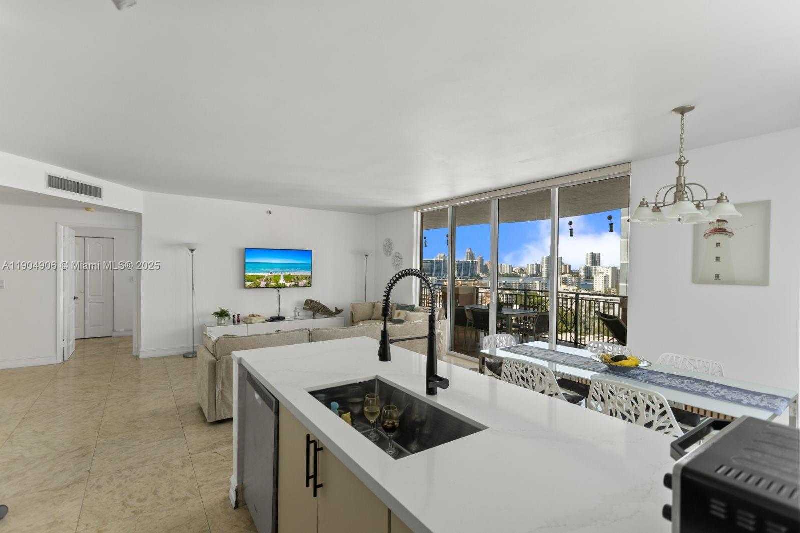 Small Image of 17555 ATLANTIC BLVD #PH7, Sunny Isles Beach Number 3
