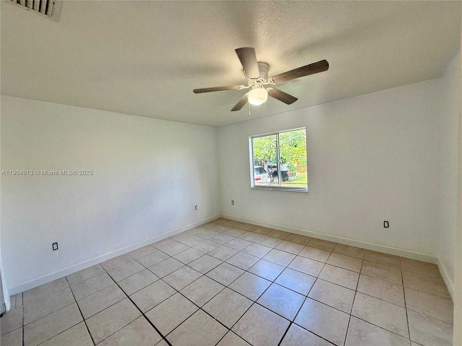 Small Image of 1325 NORTH WEST 75TH TER, Miami Number 4