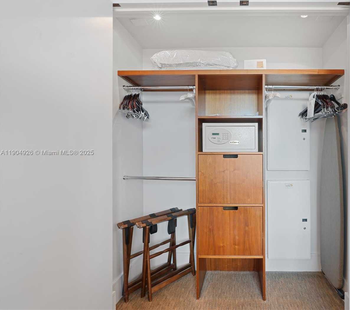 Small Image of 6801 COLLINS AVE #517, Miami Beach Number 11