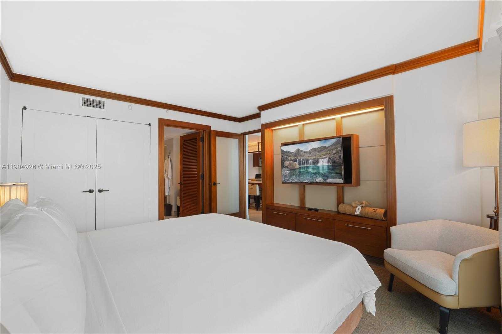 Small Image of 6801 COLLINS AVE #517, Miami Beach Number 13