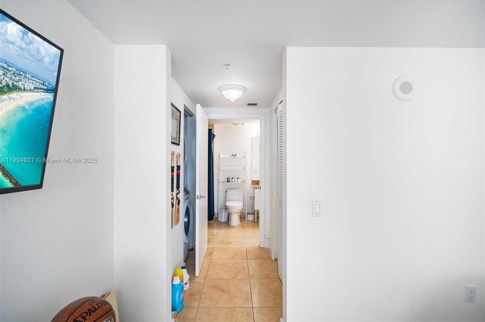 Small Image of 41 SOUTH EAST 5TH ST #2414, Miami Number 27