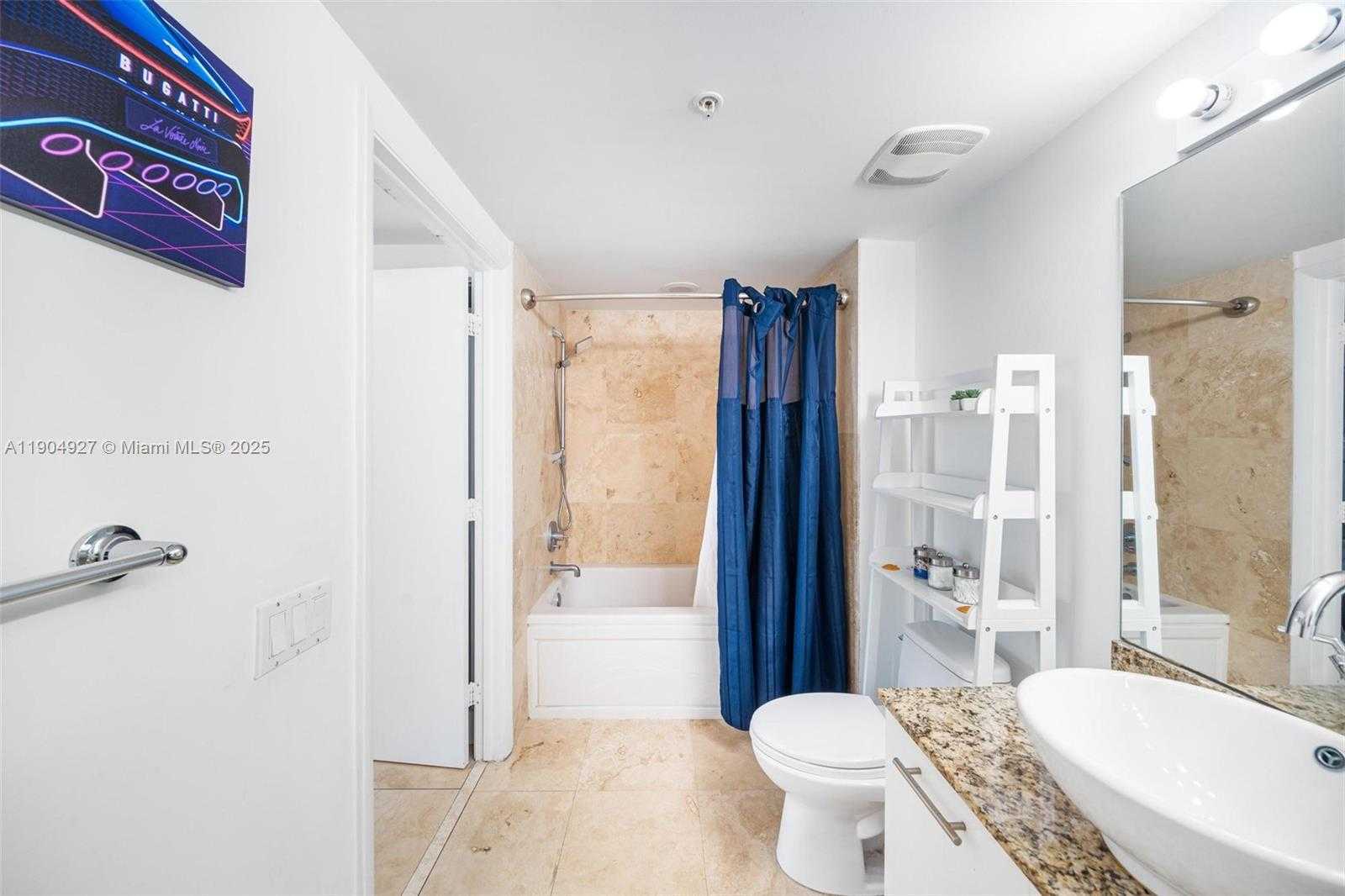 Small Image of 41 SOUTH EAST 5TH ST #2414, Miami Number 31