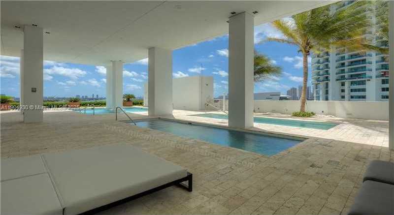Small Image of 1040 BISCAYNE BLVD #1707, Miami Number 14