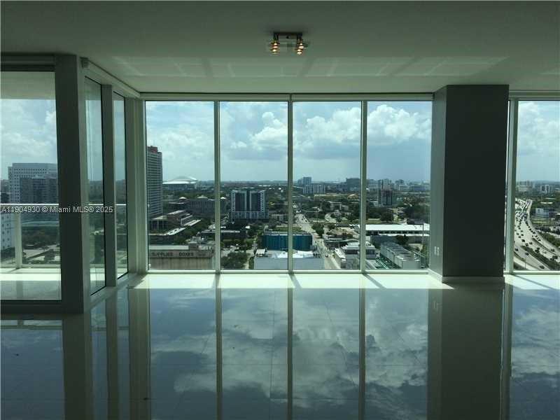 Small Image of 1040 BISCAYNE BLVD #1707, Miami Number 2