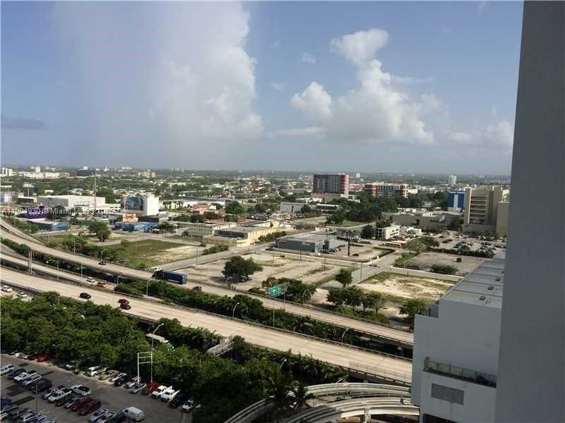 Small Image of 1040 BISCAYNE BLVD #1707, Miami Number 20