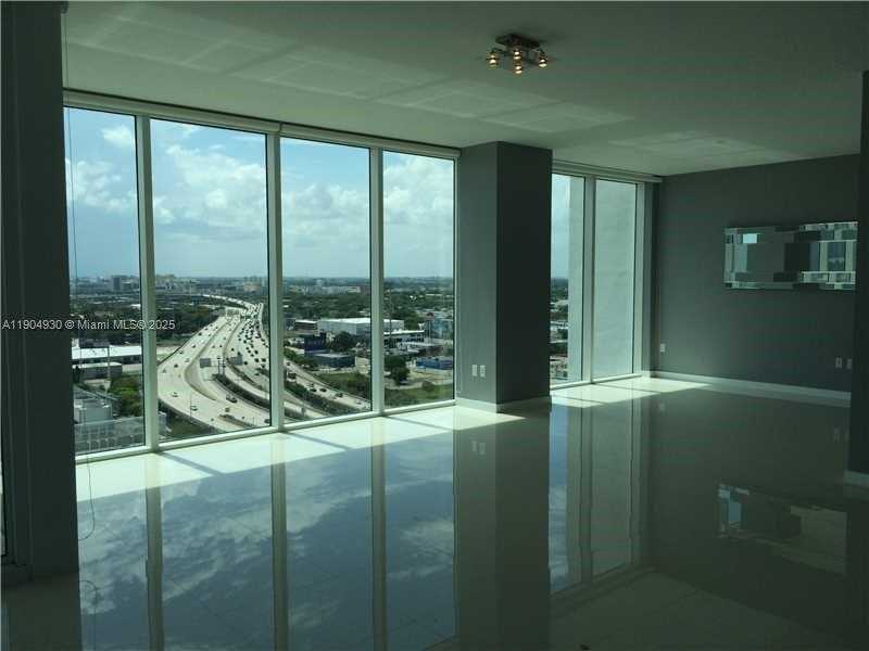 Small Image of 1040 BISCAYNE BLVD #1707, Miami Number 3