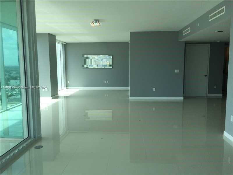 Small Image of 1040 BISCAYNE BLVD #1707, Miami Number 4