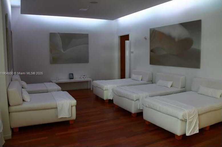 Small Image of 1040 BISCAYNE BLVD #1707, Miami Number 9