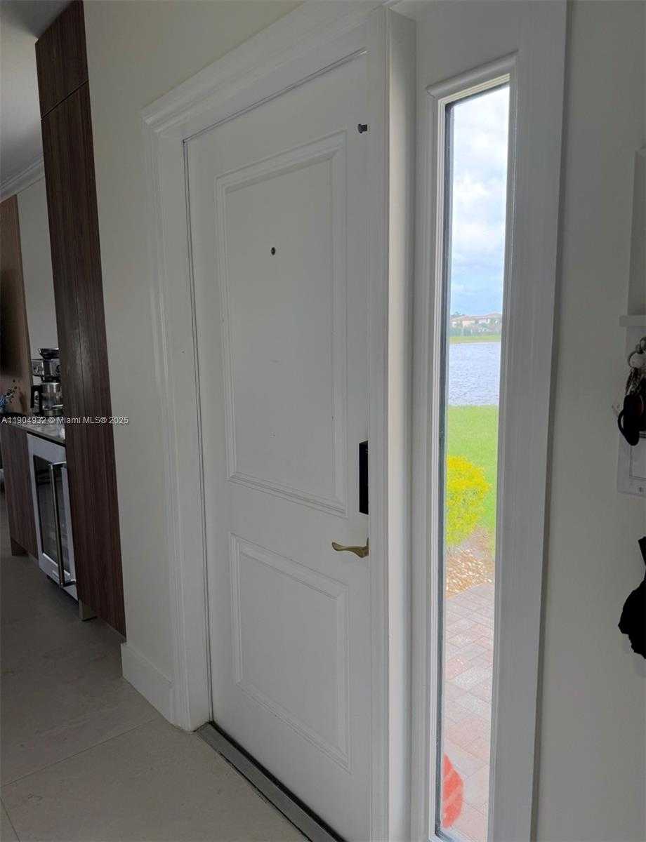 Small Image of 481 NORTH EAST 194TH TER #481, Miami Number 20