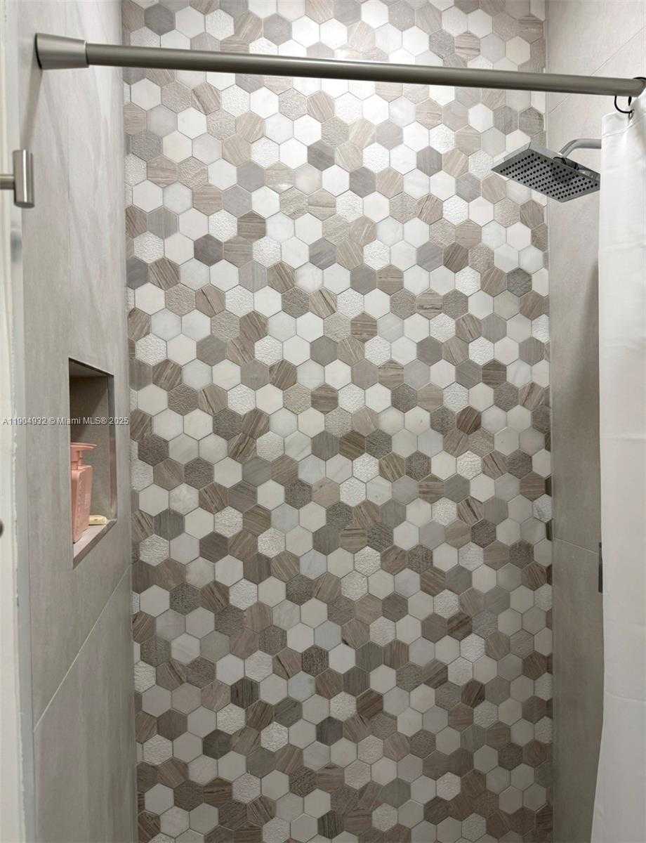 Small Image of 481 NORTH EAST 194TH TER #481, Miami Number 8