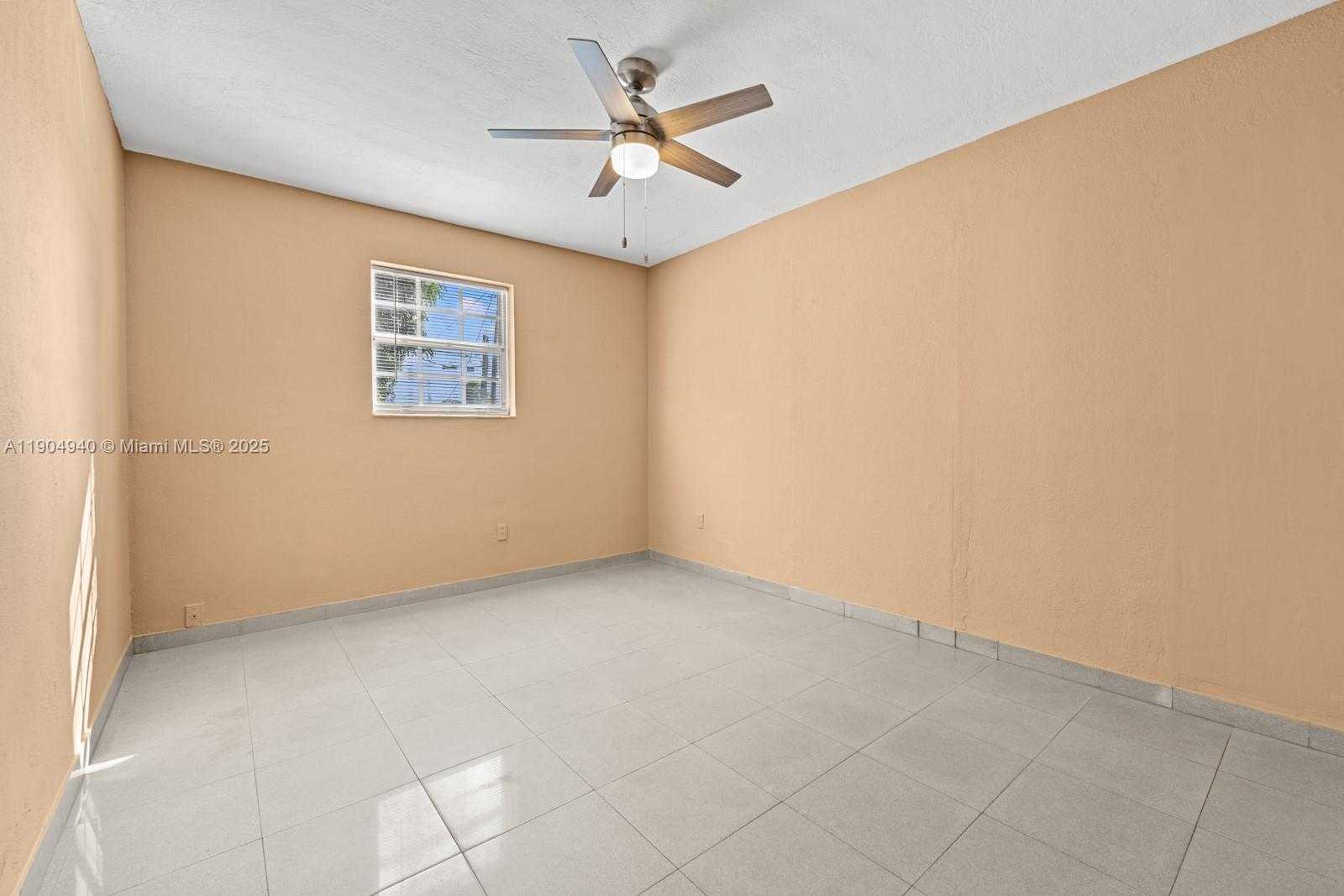 Small Image of 150 EAST 12TH ST, Hialeah Number 12
