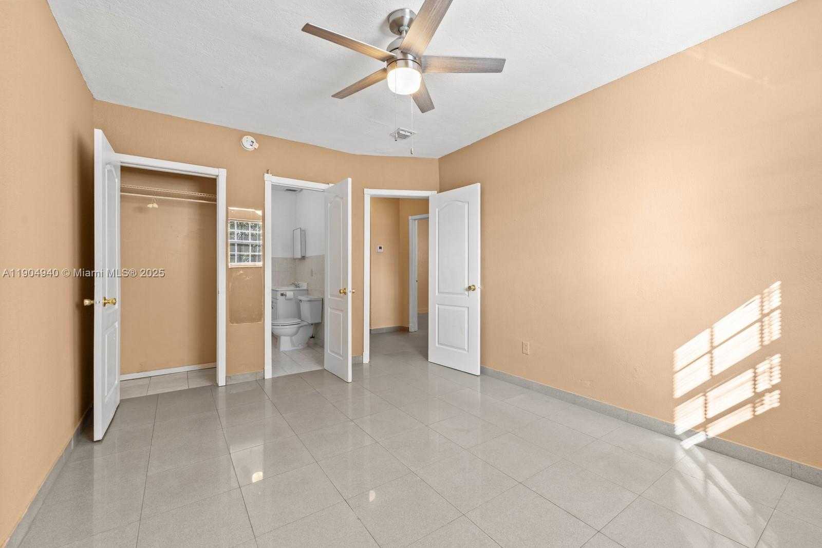 Small Image of 150 EAST 12TH ST, Hialeah Number 13
