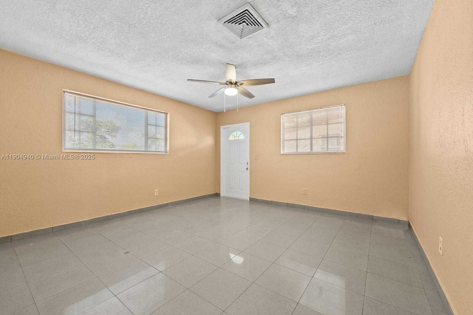 Small Image of 150 EAST 12TH ST, Hialeah Number 22